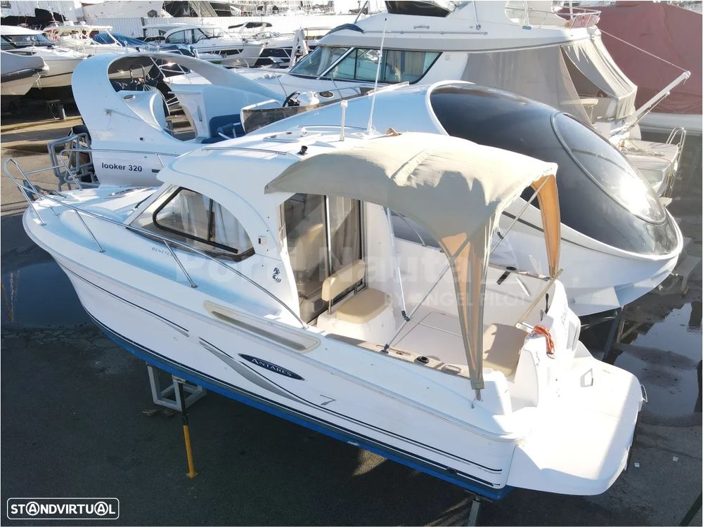 Beneteau Antares 7 - 3