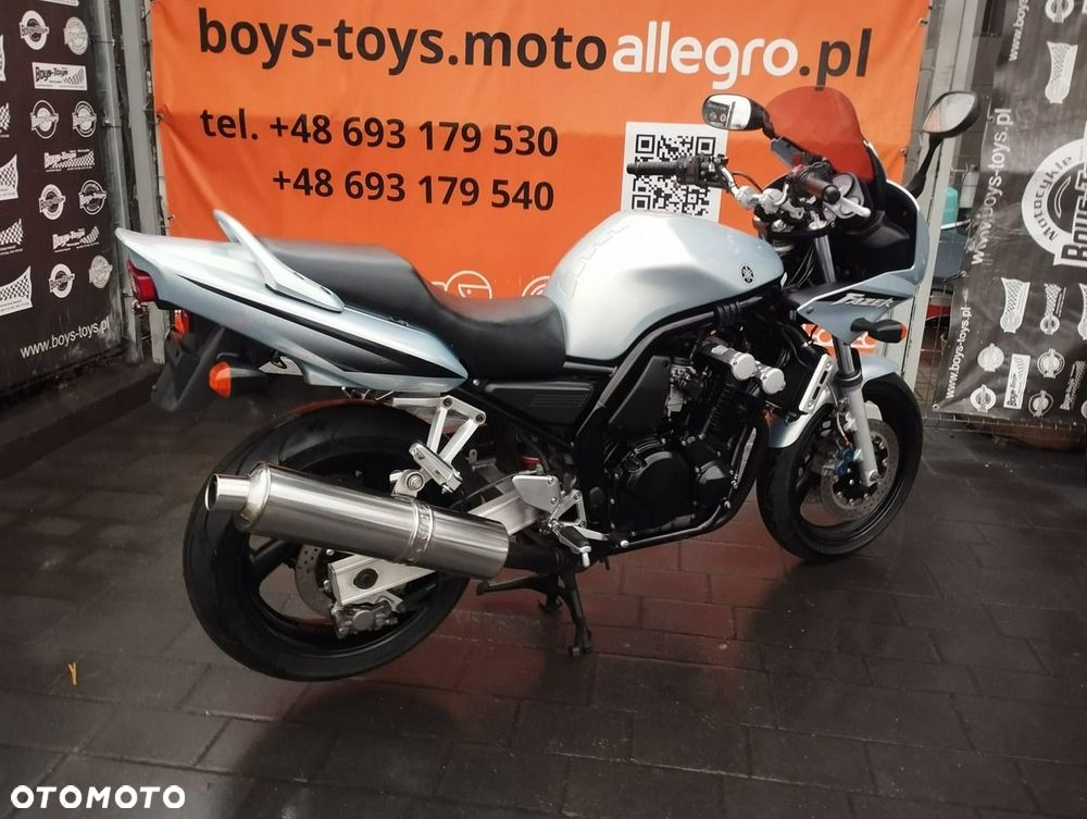 Yamaha FZS - 6
