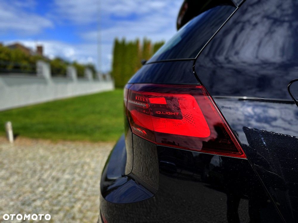Volkswagen Golf 2.0 TSI 4Motion R DSG - 8