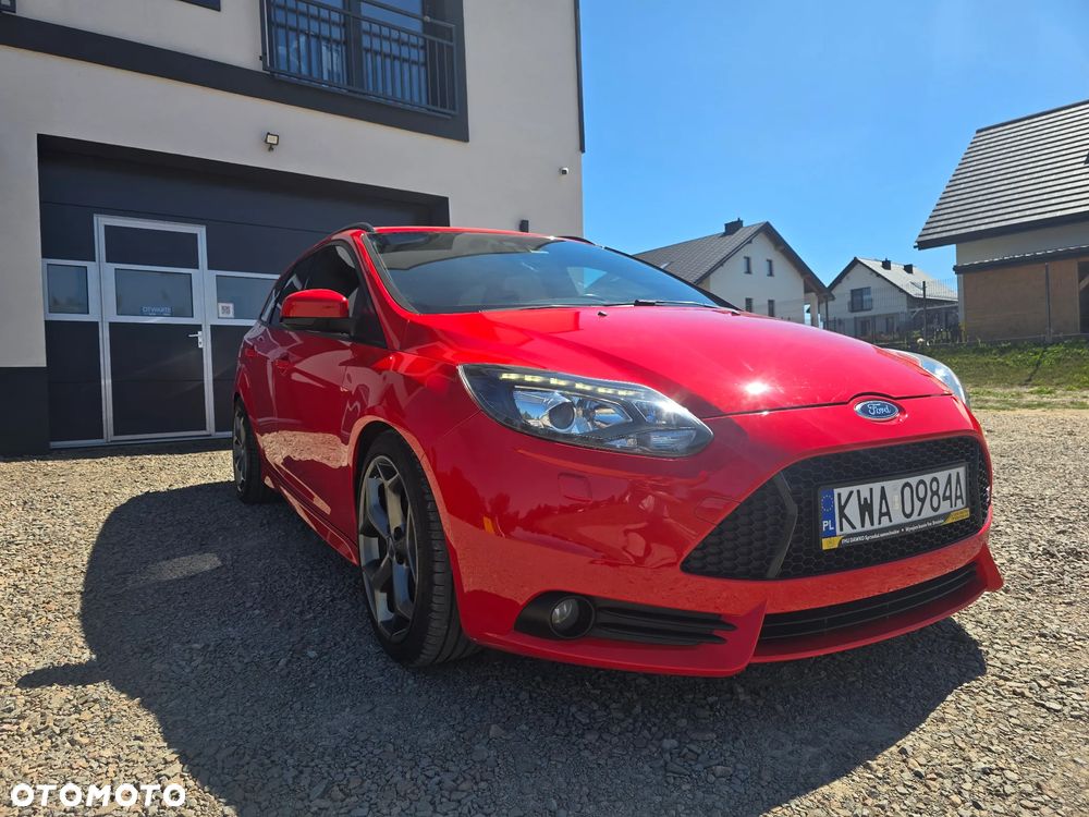 Ford Focus 2.0 EcoBoost ST - 12