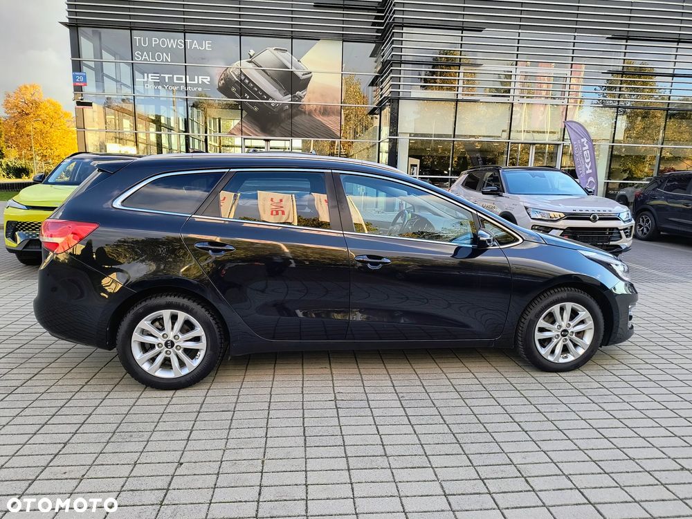 Kia Ceed 1.6 CRDi 136 ISG Platinum Edition - 8
