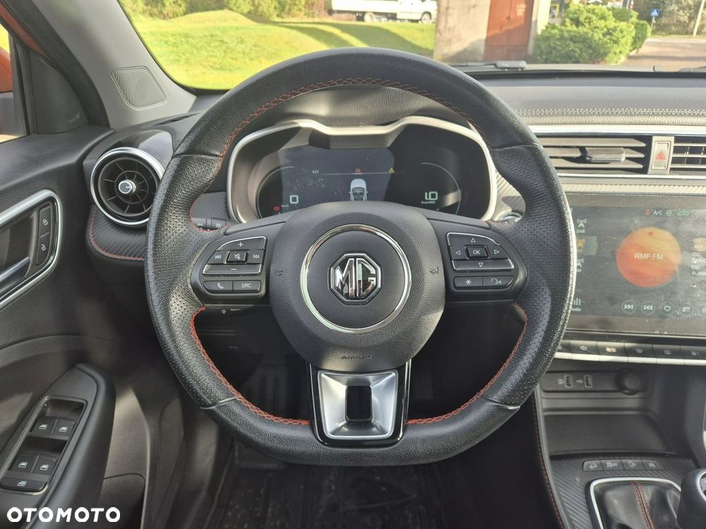 MG ZS - 18