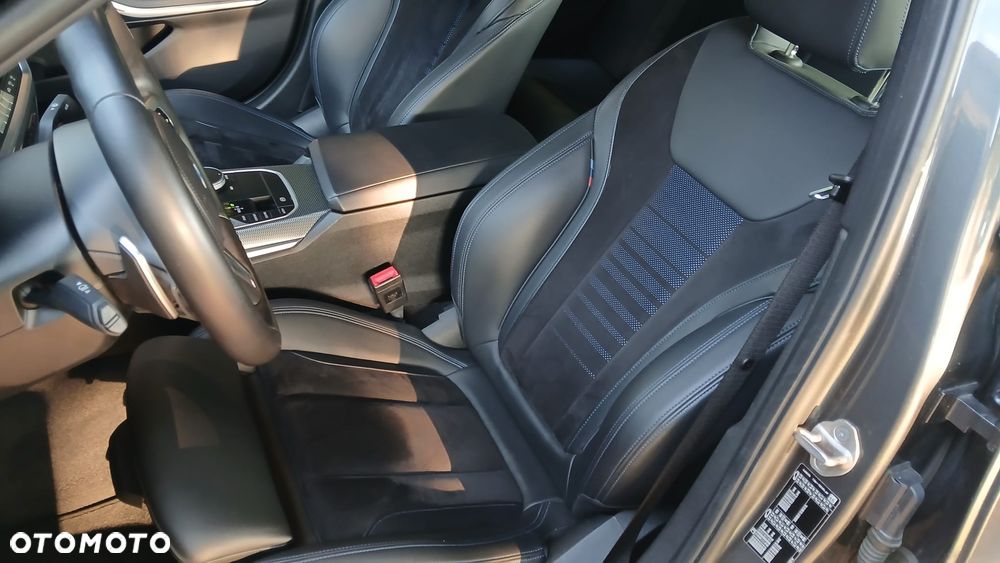 BMW Seria 3 320i M Sport sport - 11