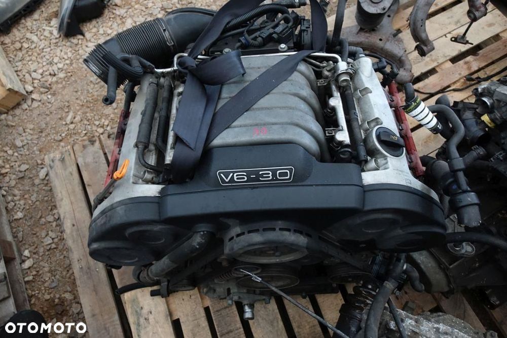 SILNIK KOMPLETNY 3.0 V6 BEZ SKRZYNI AUDI A4 B6  ASN - 1