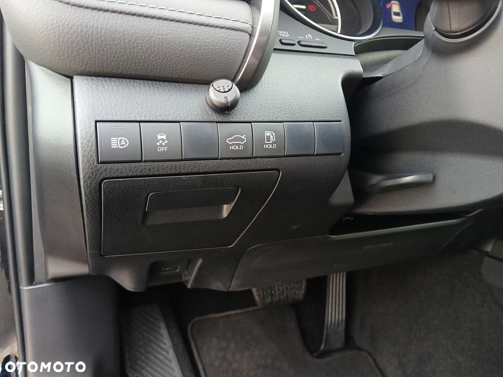 Toyota Camry 2.5 Hybrid Comfort CVT - 38