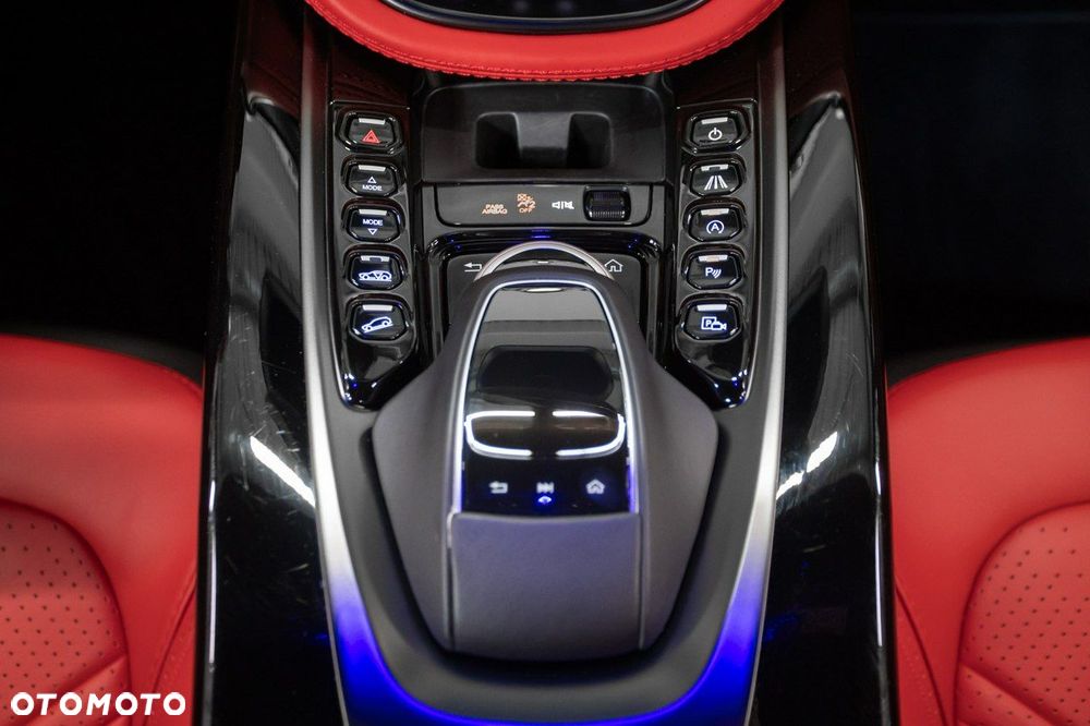 Aston Martin DBX Standard - 30