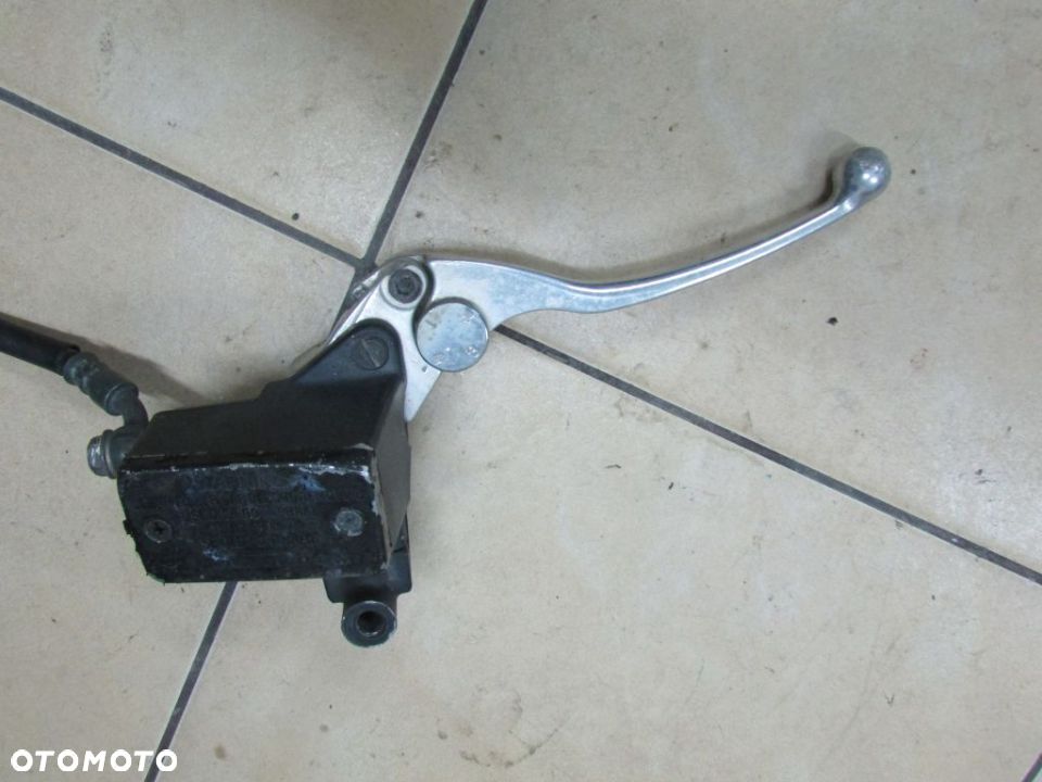 Suzuki GZ 250 Marauder pompa hamulcowa przód - 1