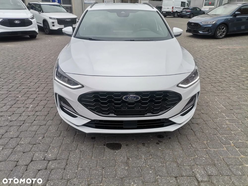 Ford Focus 1.0 EcoBoost mHEV ST-Line X - 5
