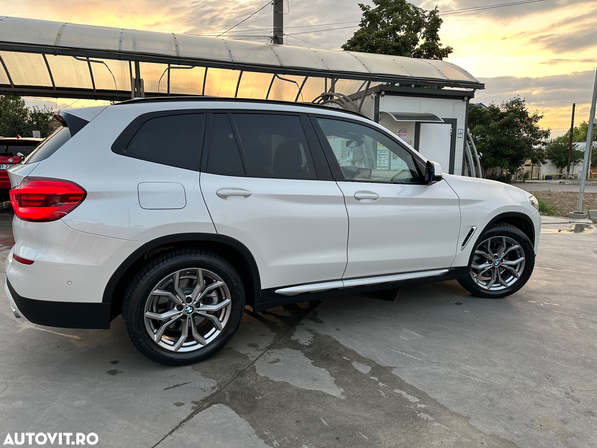 BMW X3 xDrive20i AT xLine - 12