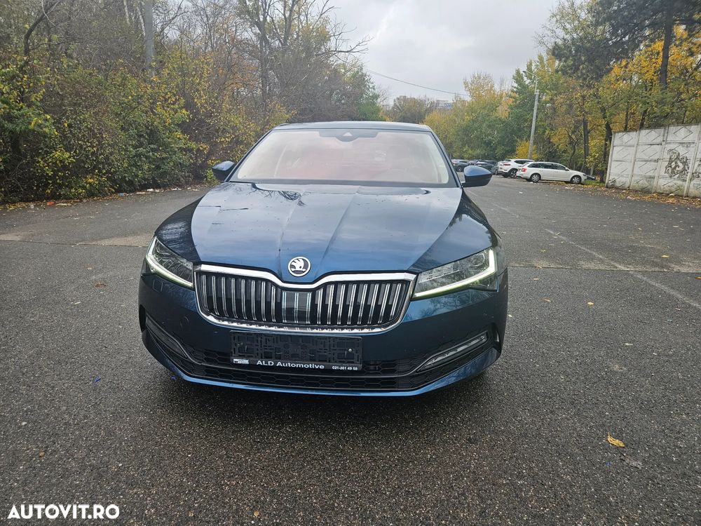 Skoda Superb 2.0 TDI DSG Ambition - 4