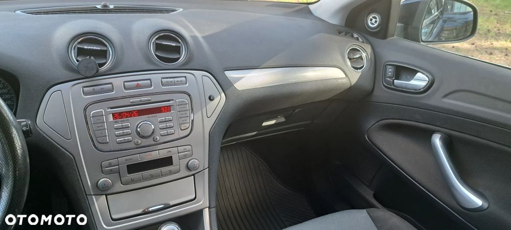 Ford Mondeo 1.8 TDCi Trend - 11