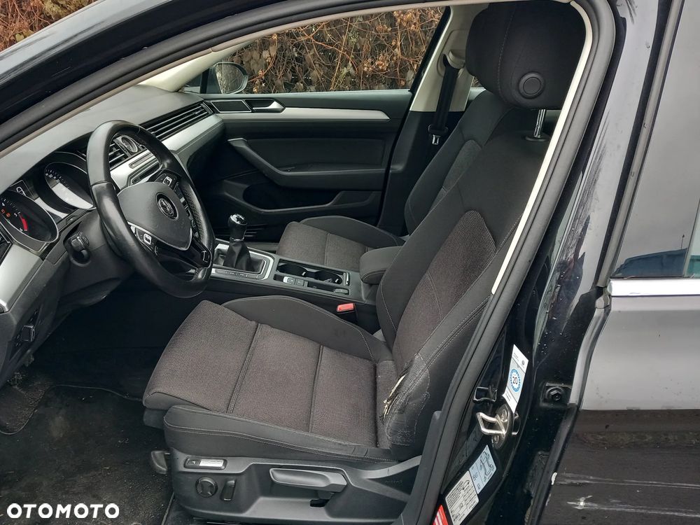 Volkswagen Passat 2.0 TDI SCR (BlueMotion Technology) Highline - 9