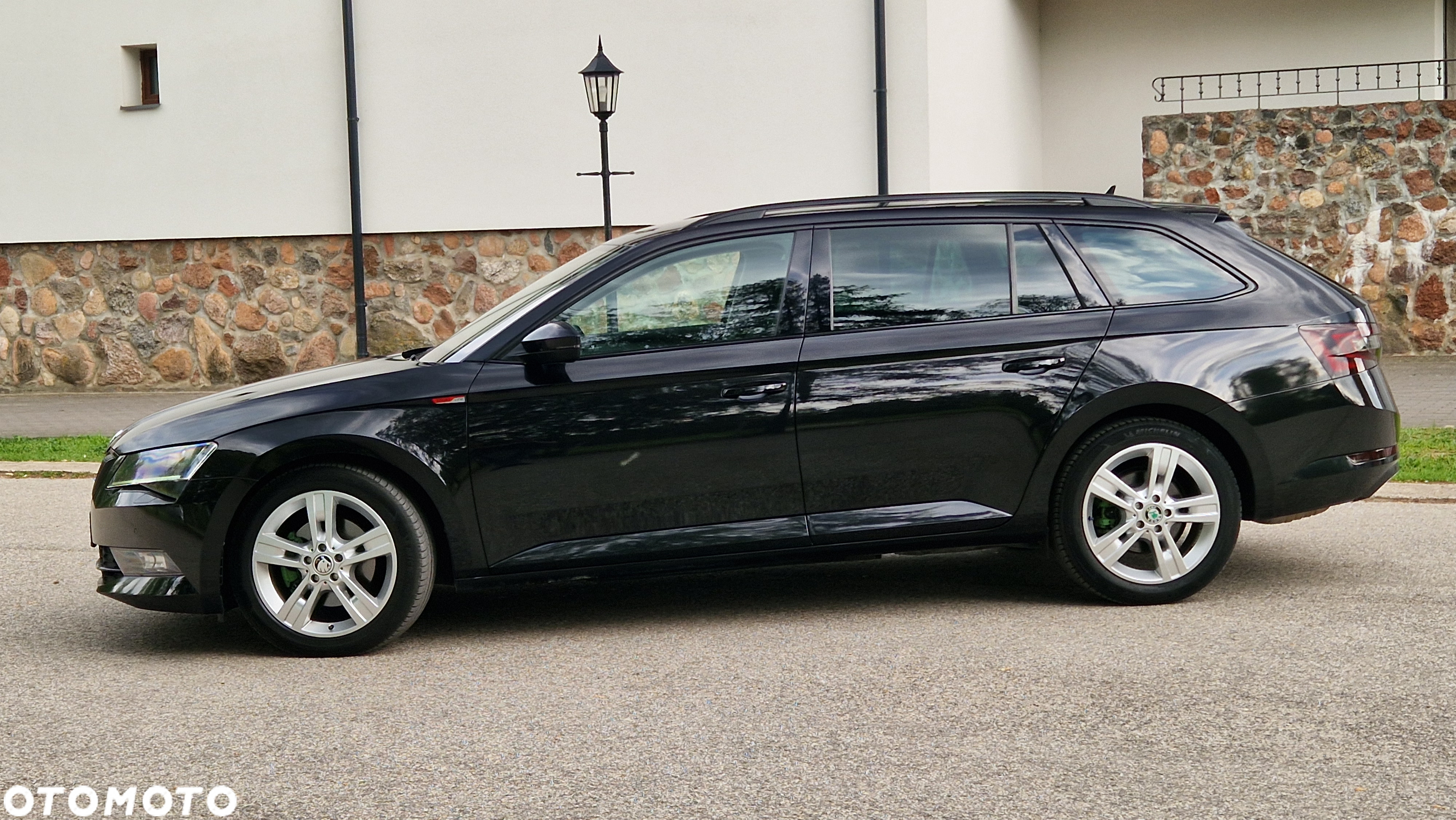 Skoda Superb 2.0 TDI 4x4 DSG Premium Edition - 4
