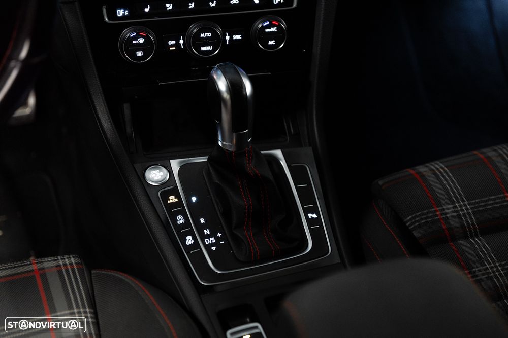 VW Golf GTI (BlueMotion ) DSG - 14