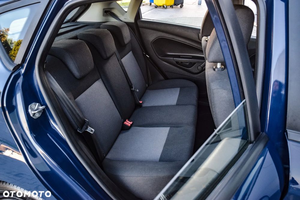 Ford Fiesta 1.25 Silver X - 26