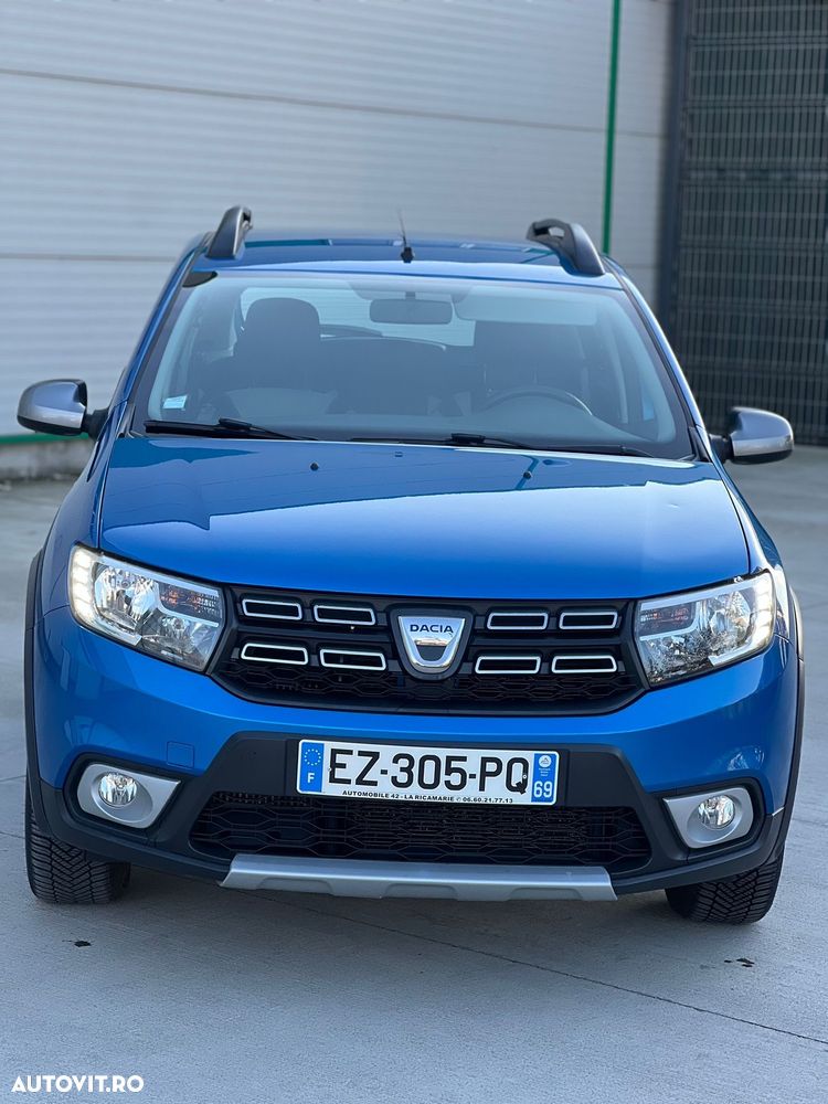 Dacia Sandero Stepway Blue dCi 95 Essential - 1