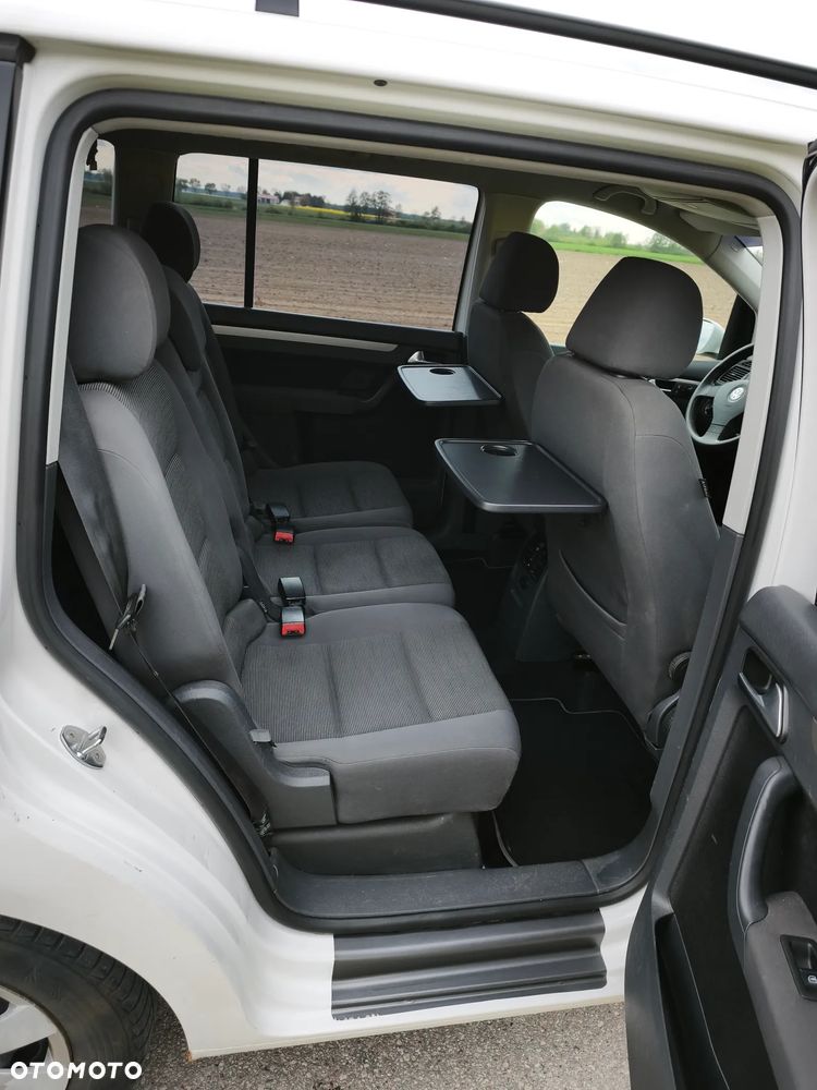 Volkswagen Touran 1.9 TDI Highline - 14