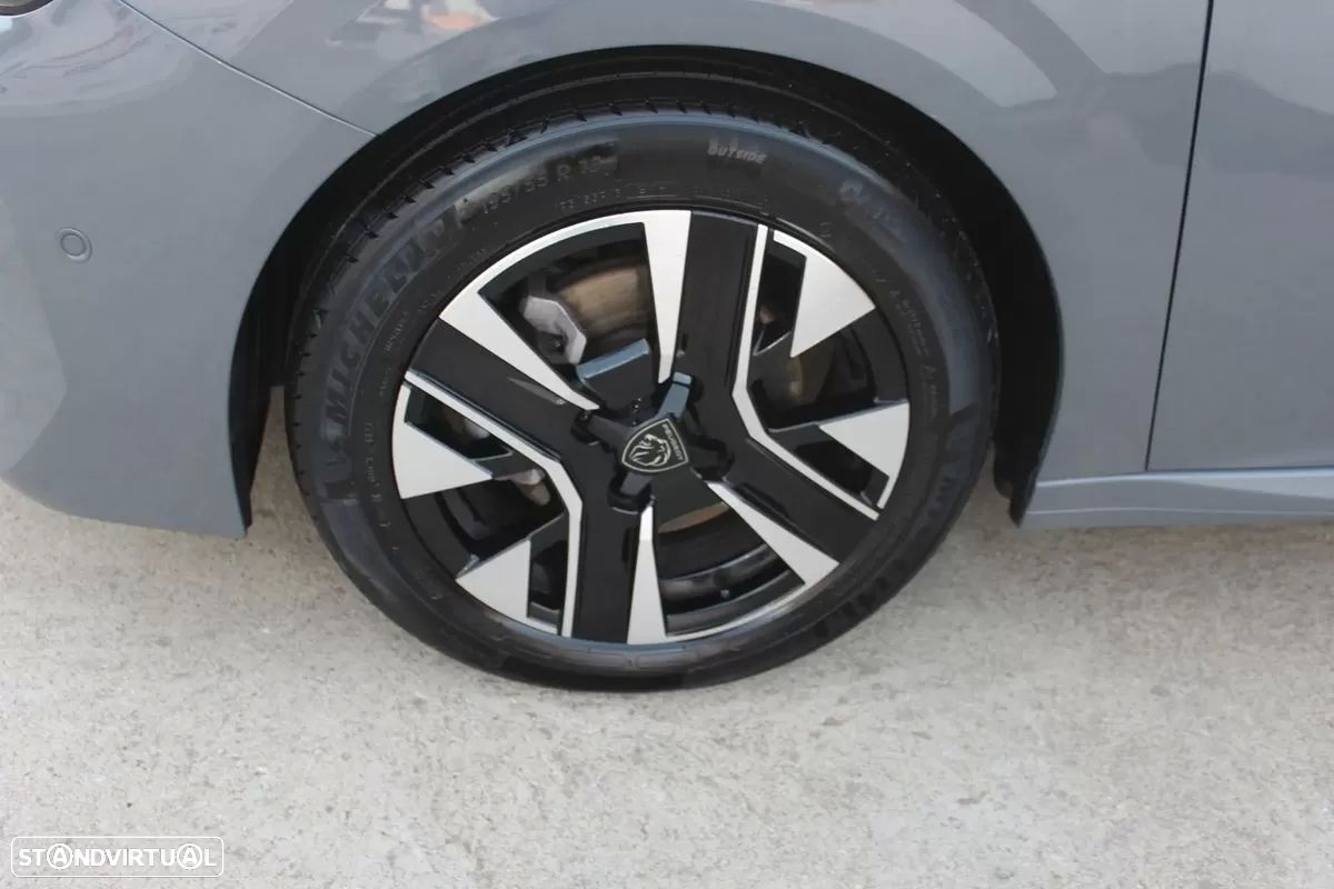 Peugeot 208 1.2 PureTech Allure Pack - 29