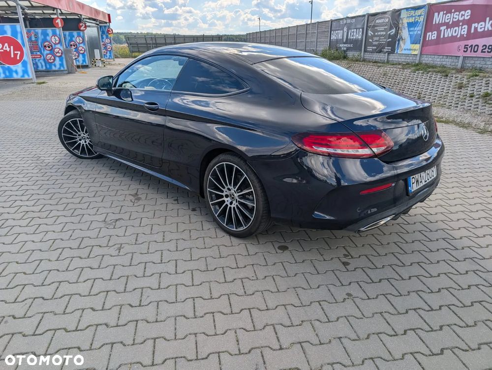 Mercedes-Benz Klasa C 300 Coupe 9G-TRONIC AMG Line - 13