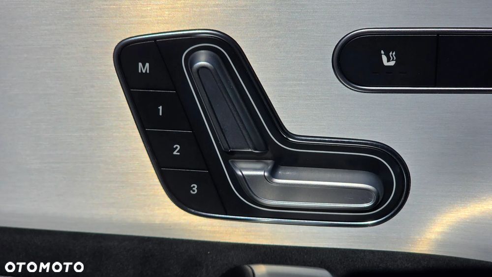 Mercedes-Benz CLA 200 AMG Line 7G-DCT - 26