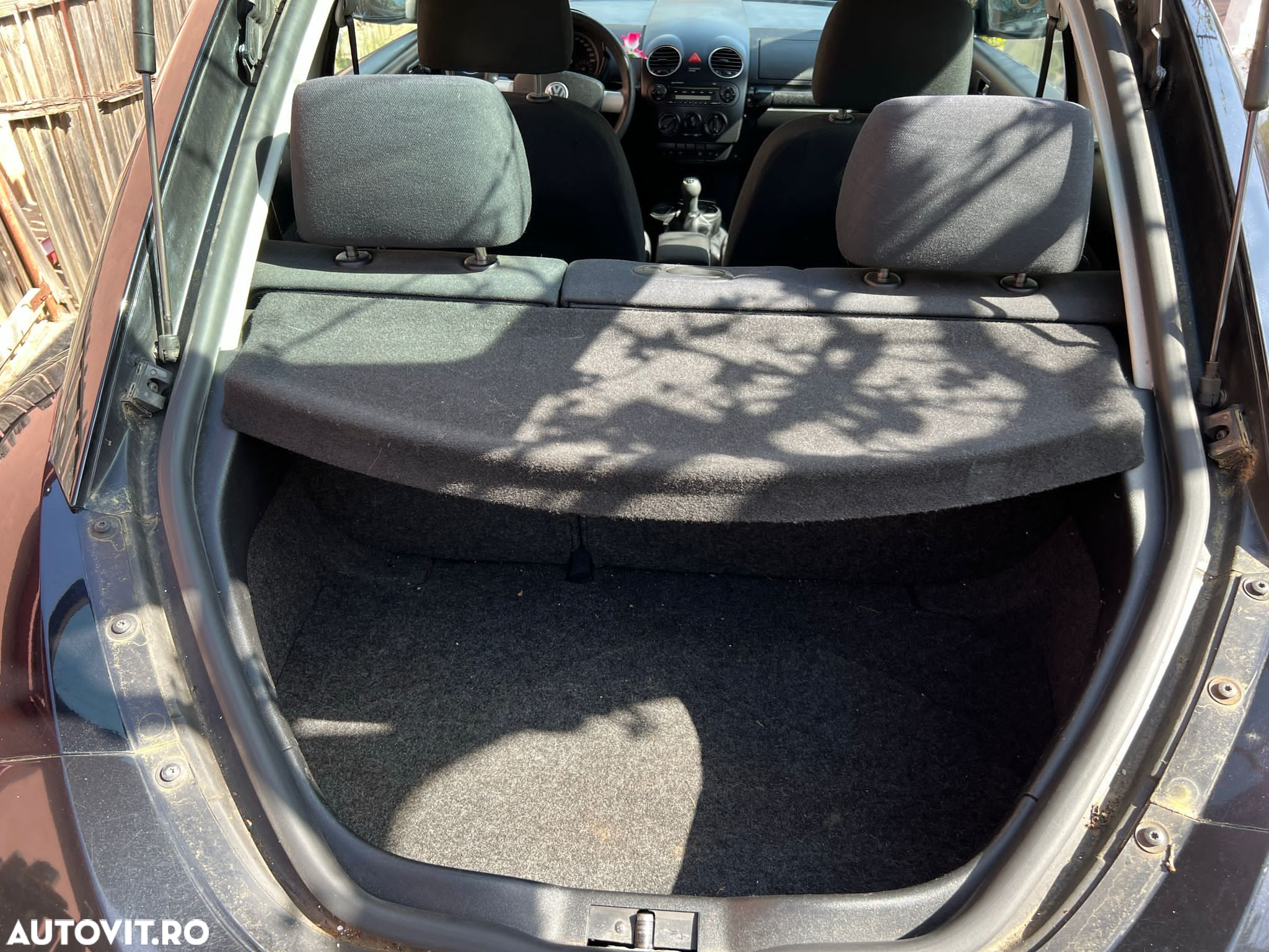 Volkswagen New Beetle - 28