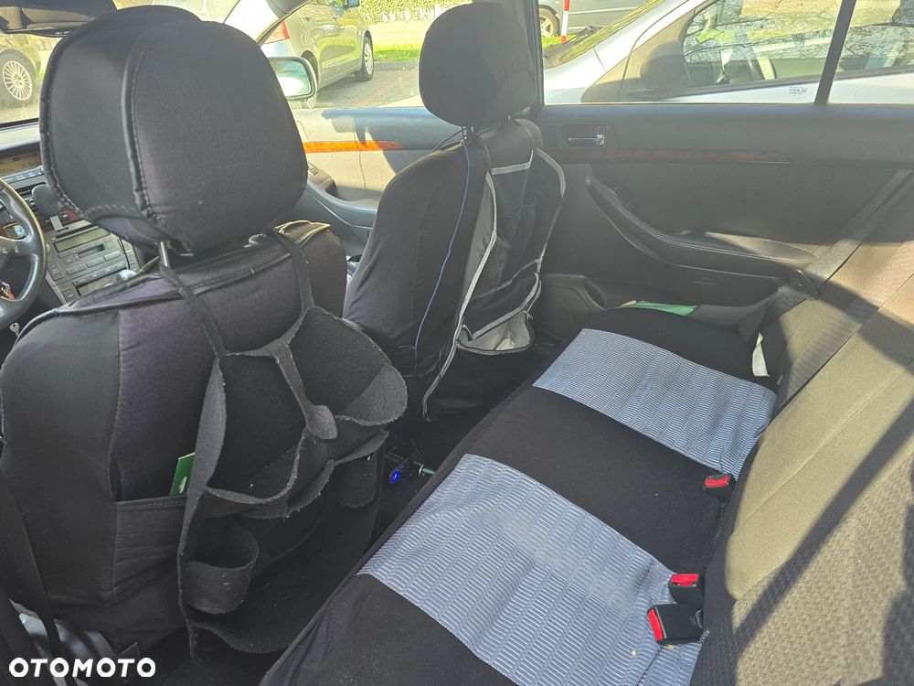 Toyota Avensis 2.0 VVT-i Sol - 8