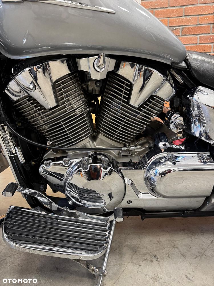 Honda VTX - 23