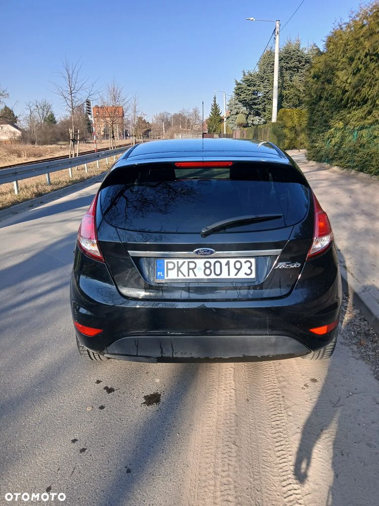 Ford Fiesta 1.6 TDCi SYNC Edition - 6