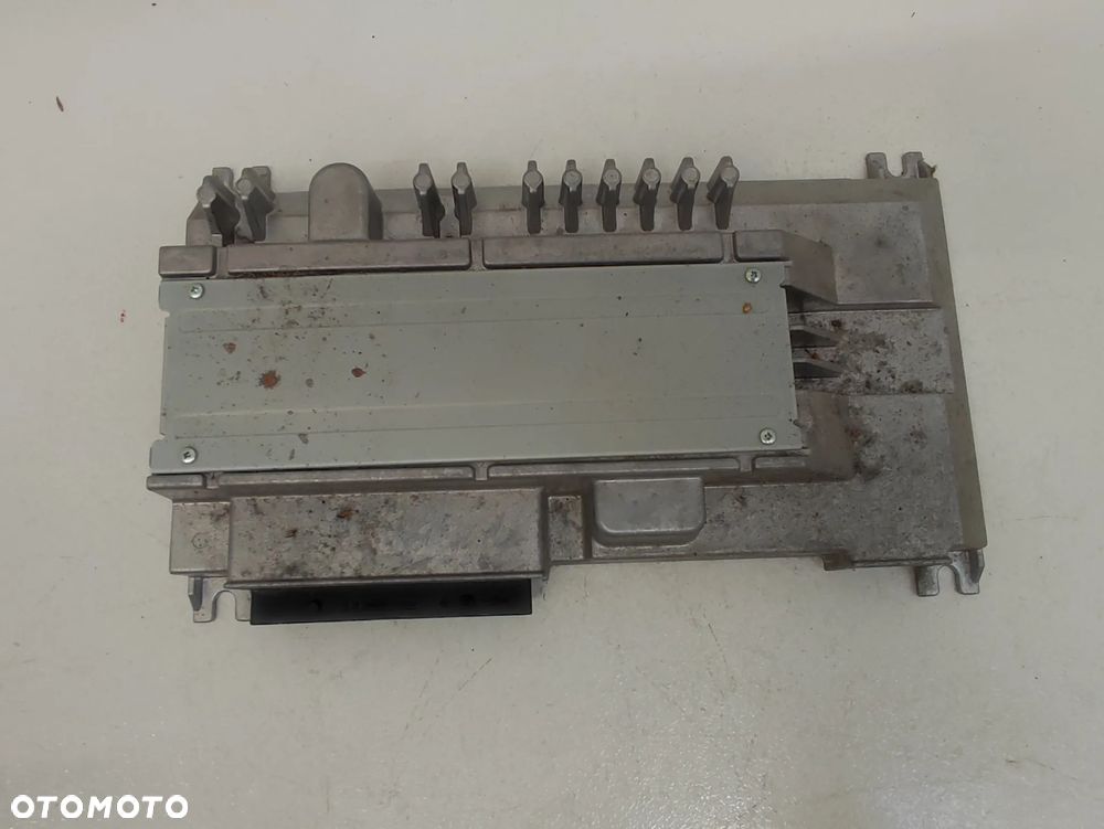 WZMACNIACZ RADIA AUDIO SKODA OCTAVIA III 3 - 2