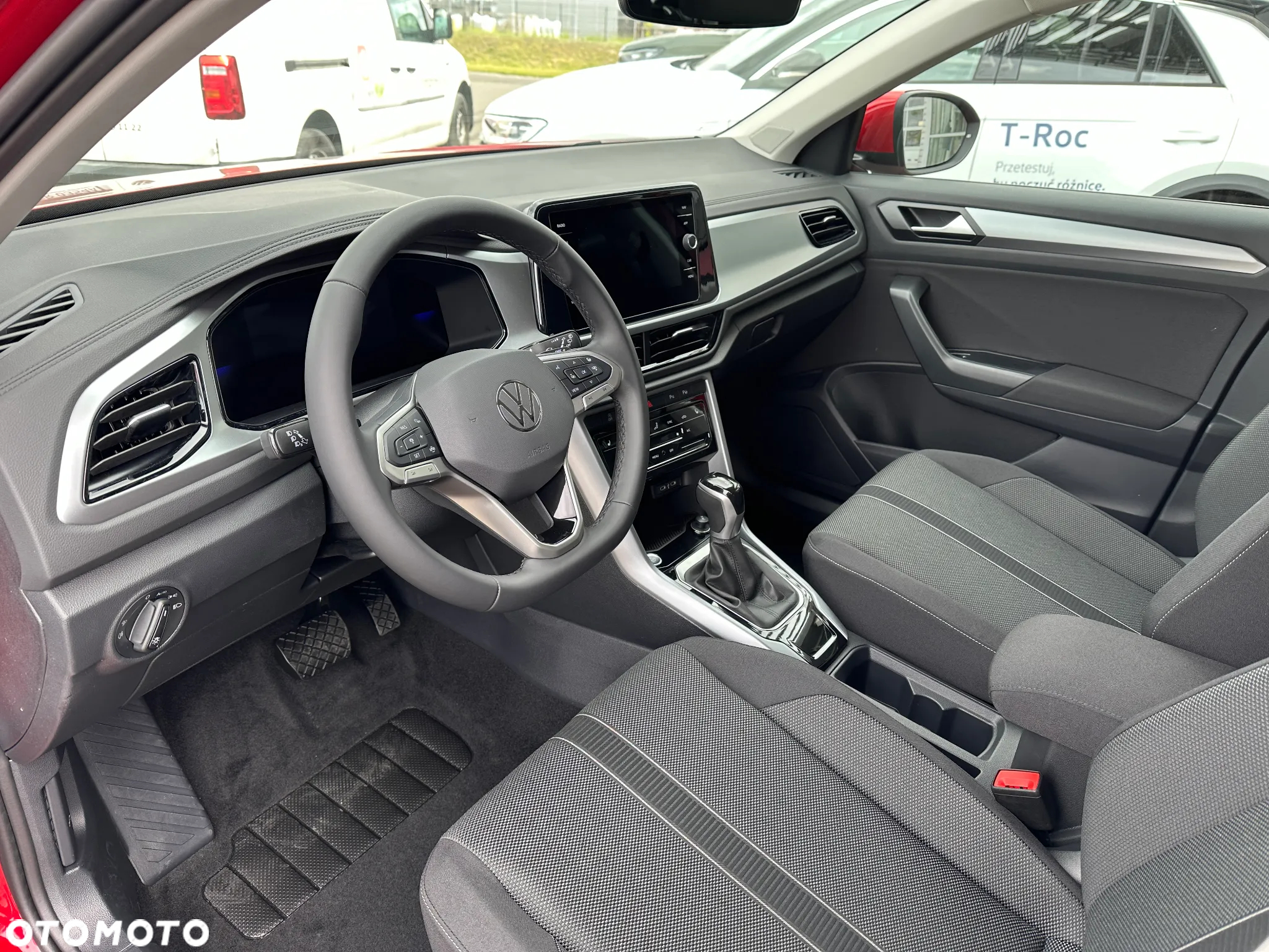 Volkswagen T-Roc - 18