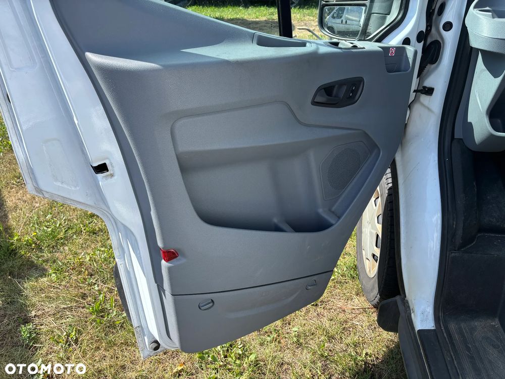 Ford Transit - 11