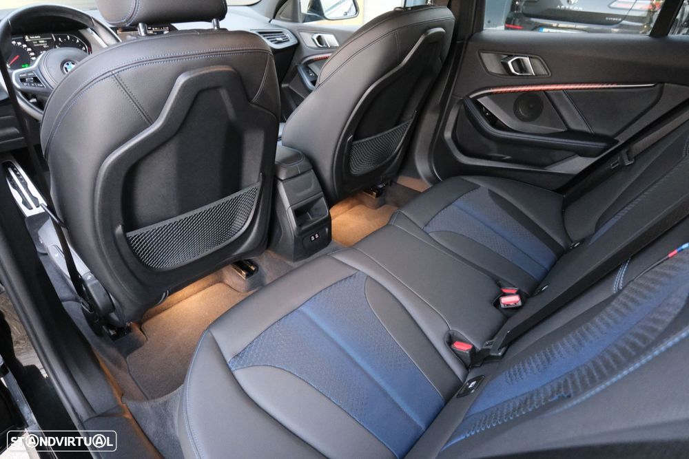 BMW 116 d Pack Desportivo M Auto - 11