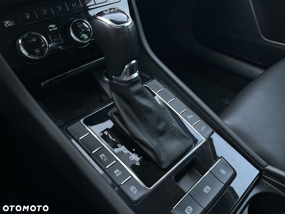 Skoda Superb 2.0 TDI SCR L&K DSG - 32