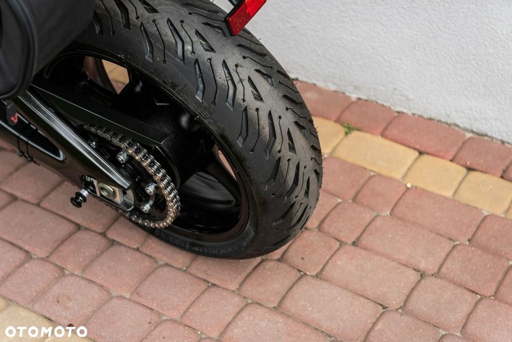 Yamaha FZ - 9