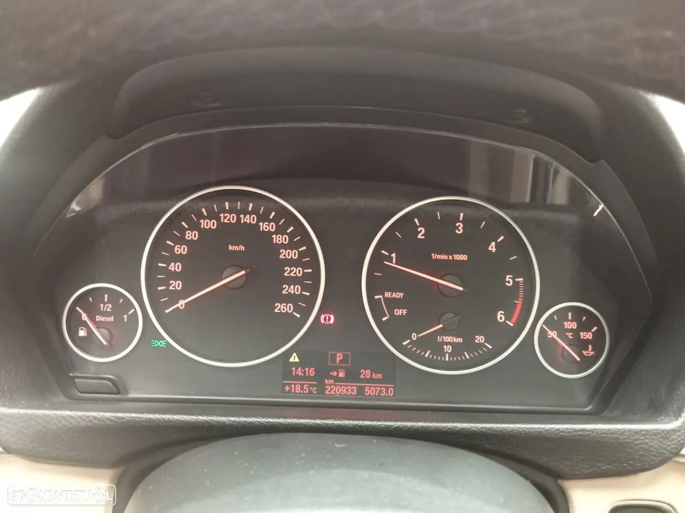 BMW 320 d Touring Aut. Luxury Line - 42