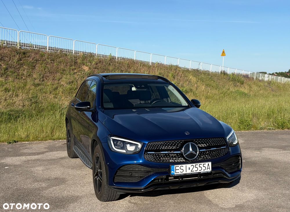 Mercedes-Benz GLC 300 4Matic 9G-TRONIC AMG Line Plus - 2