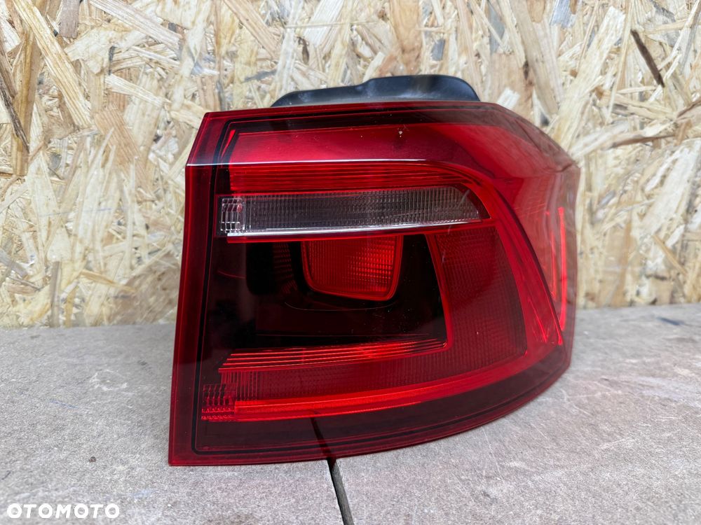 LAMPA TYŁ PRAWA W BŁOTNIK VOLKSWAGEN GOLF SPORTSVAN 510. 510945096S - 10