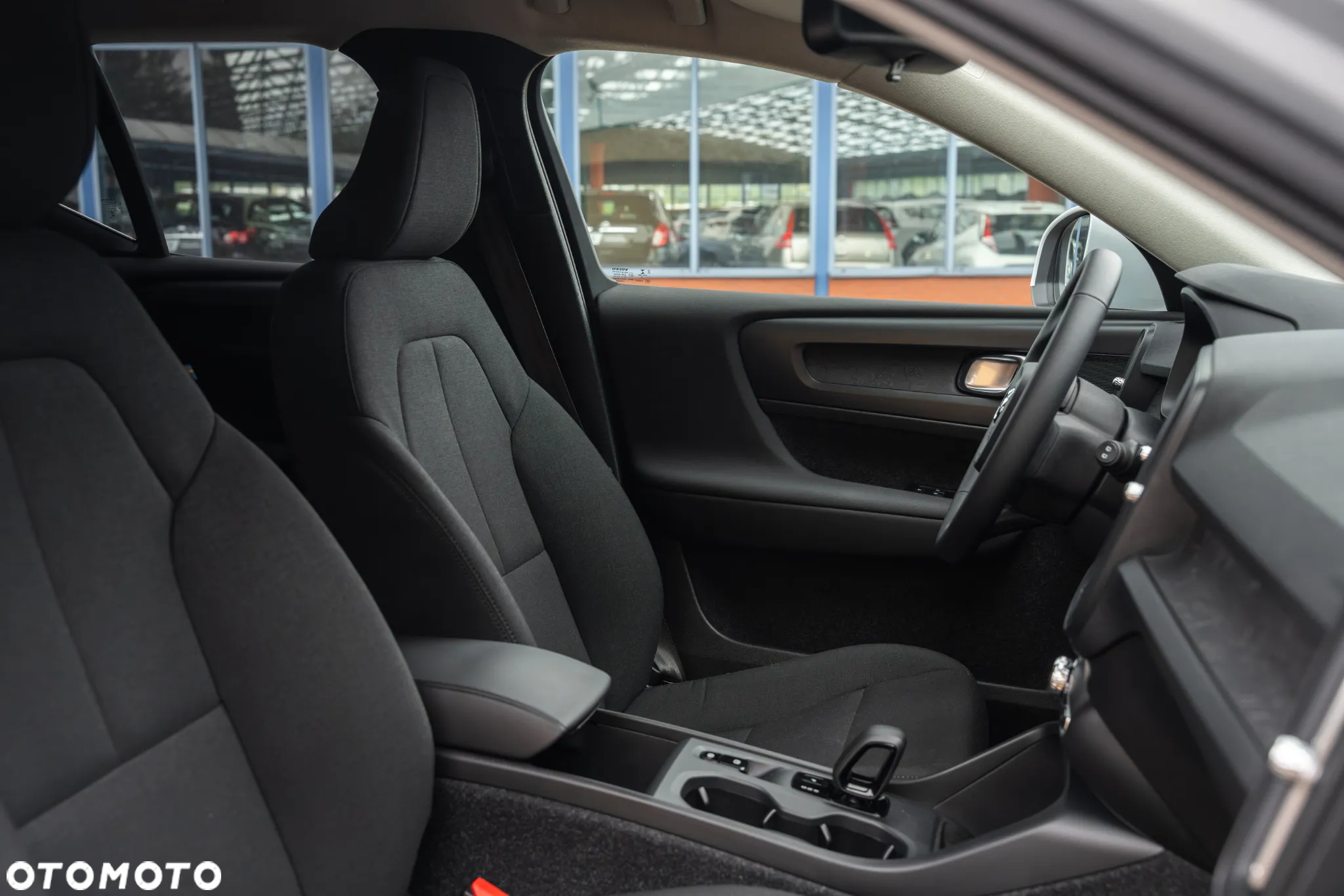 Volvo XC 40 T3 Momentum Core - 27