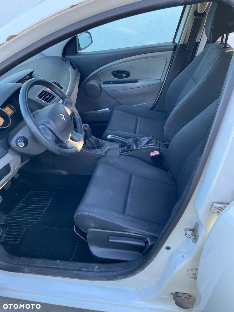 Renault Megane 1.5 dCi Authentique - 10