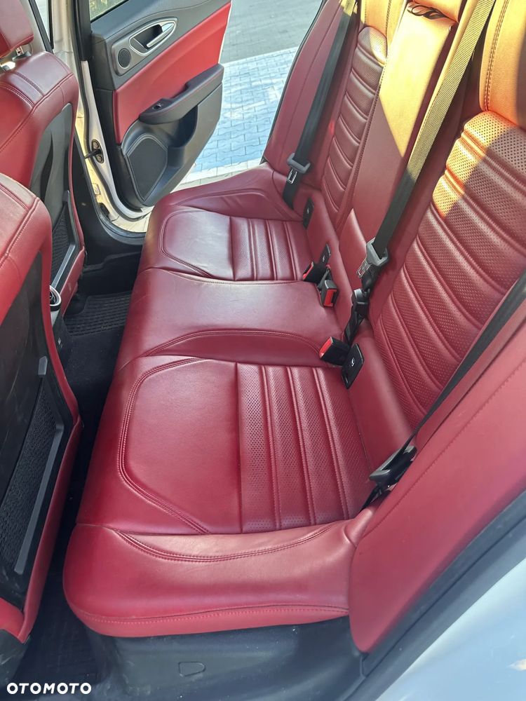 Alfa Romeo Giulia 2.0 Turbo Veloce - 13