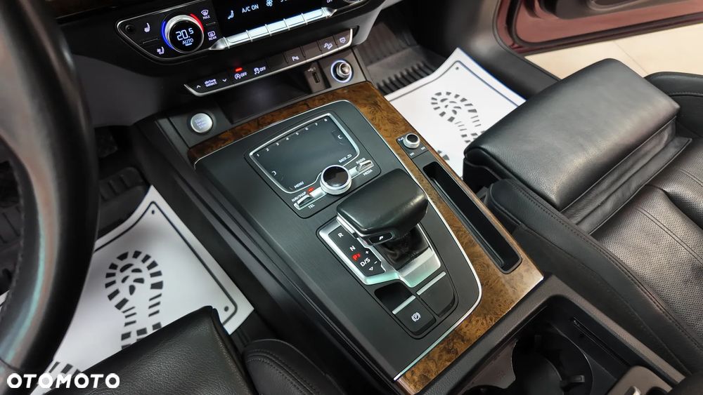 Audi Q5 2.0 TFSI Quattro Design S tronic - 29