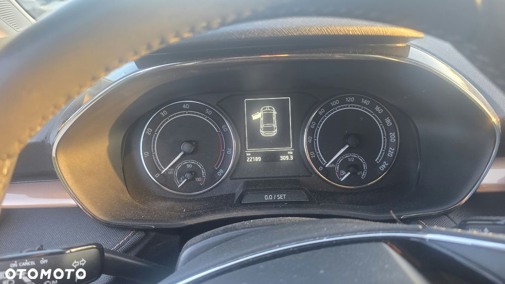 Skoda Fabia 1.0 TSI Style Color DSG - 9