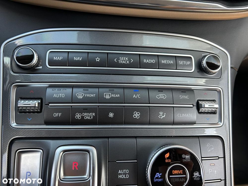 Hyundai Santa Fe 1.6 T-GDI HEV Platinum 4WD - 31