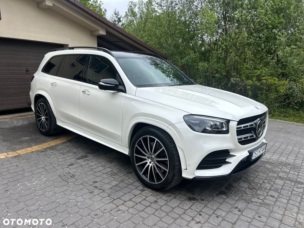 Mercedes-Benz GLS - 1