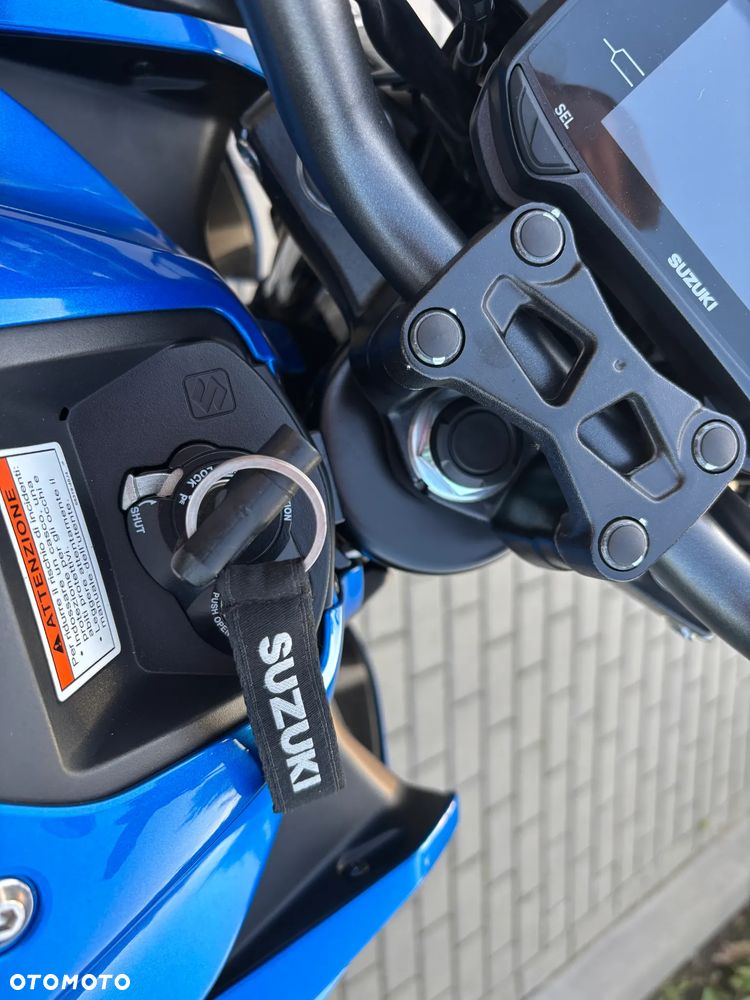 Suzuki GSX - 7
