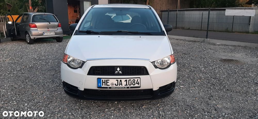 Mitsubishi Colt - 13