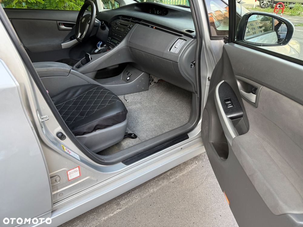 Toyota Prius - 9