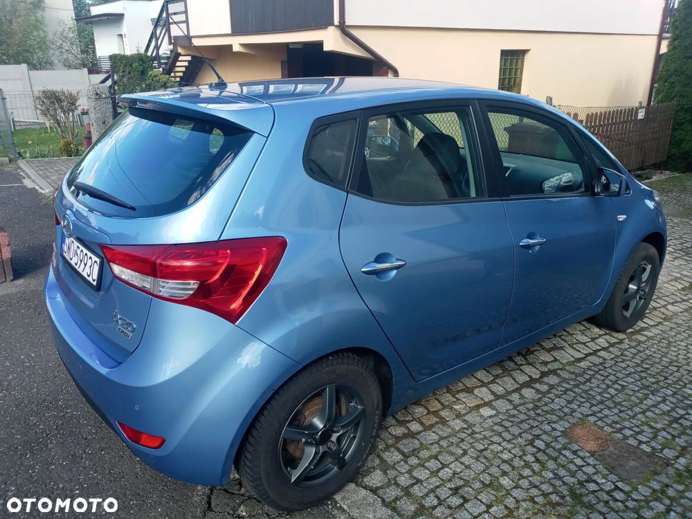 Hyundai ix20 1.6 CRDi UEFA EURO 2012 Edition - 11