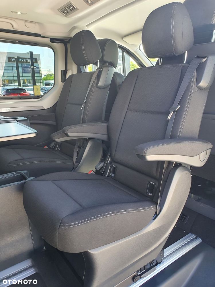 Renault Trafic 2.0 dCi - 11