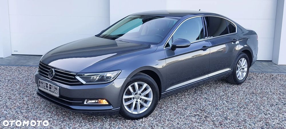 Volkswagen Passat 1.6 TDI BMT Comfortline - 14